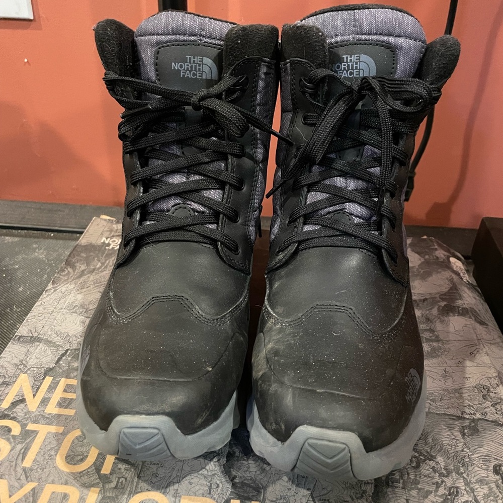 North Face Thermoball Men’s Insulated Boots, size 10